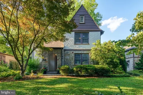 1285 Hillside Dr, Lancaster, PA 17603