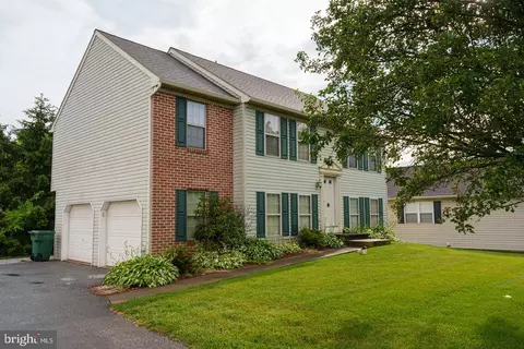232 S Lime St, Quarryville, PA 17566