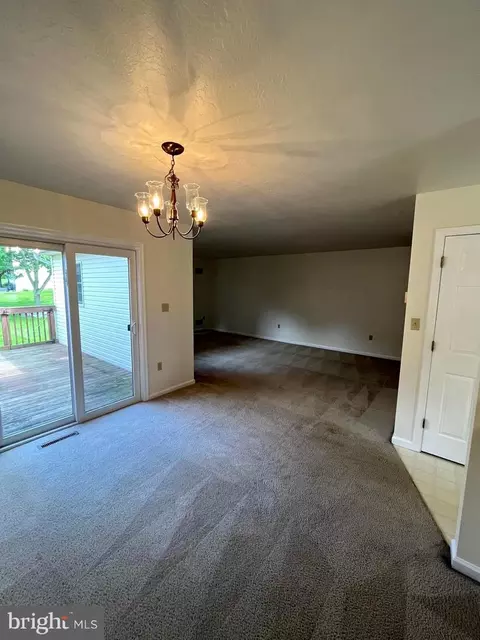 441 Crosswinds Dr, Lititz, PA 17543 photo 4