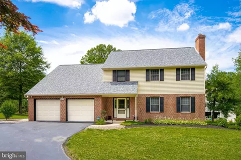 713 Corvair Rd, Lancaster, PA 17601