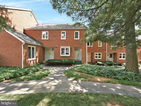 16 Beechtree Ln, Mountville, PA 17554