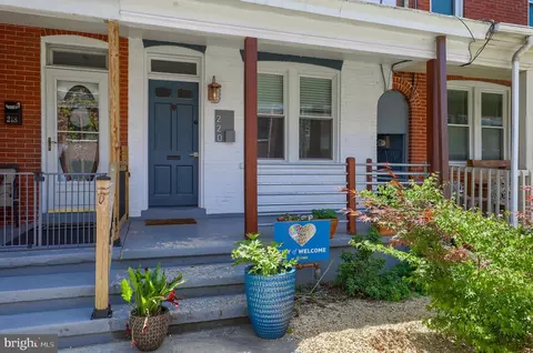 220 Jackson St, Lancaster, PA 17603