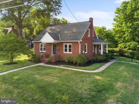 1723 Manor St, Columbia, PA 17512