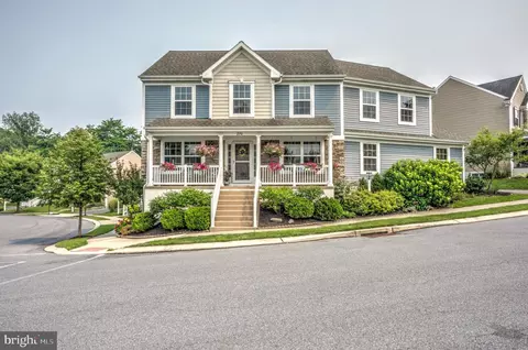 270 Cool Creek Way, Lancaster, PA 17602
