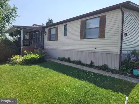 209 Greyfield Dr, Lancaster, PA 17603
