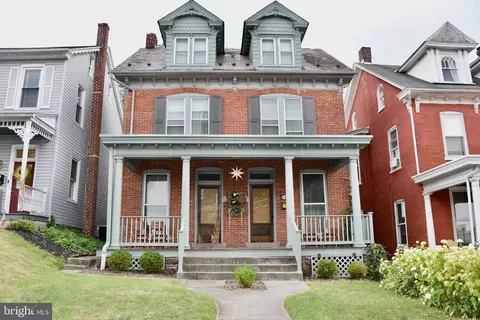 149 E Main St, Ephrata, PA 17522