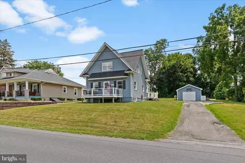 15 S Eastland Dr, Lancaster, PA 17602
