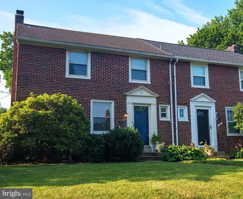 912 Pleasure Rd, Lancaster, PA 17601