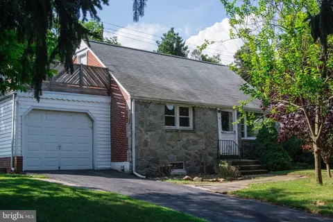 14 Peacock Dr, Lancaster, PA 17601