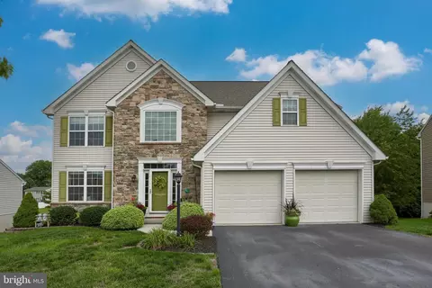 238 Charlan Blvd, Mount Joy, PA 17552