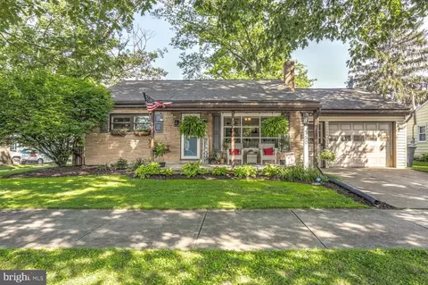 350 W End Ave, Manheim, PA 17545