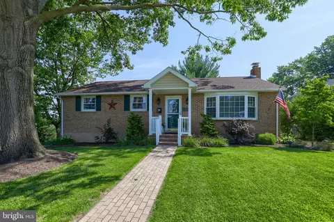 1357 Marie Ave, Ephrata, PA 17522