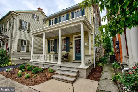 24 W Main St, Strasburg, PA 17579