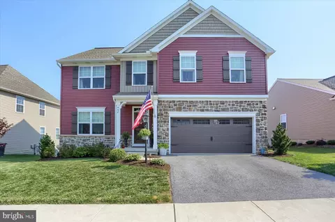 448 Lancer Dr, Columbia, PA 17512
