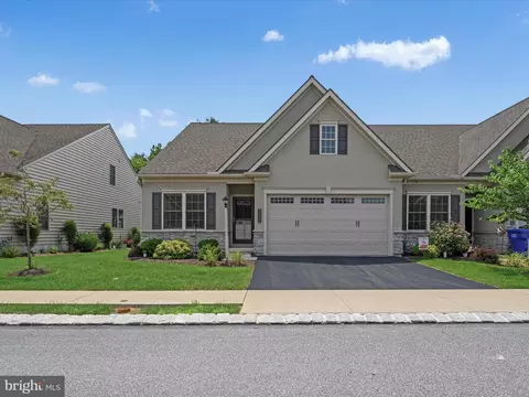 1322 Woodcrest Ct, Mount Joy, PA 17552