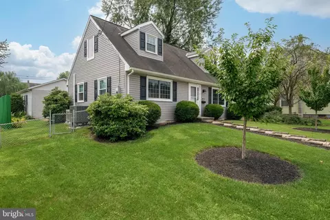 114 Leaman St, Lititz, PA 17543 photo 3