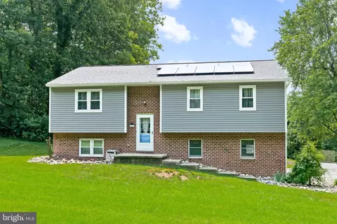 2122 River Rd, Bainbridge, PA 17502
