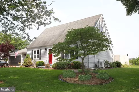 2389 Stauffer Rd, Mount Joy, PA 17552