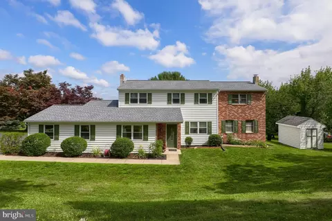 743 Farmdale Rd, Mount Joy, PA 17552