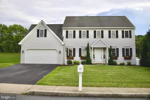 1283 Cedar Ave, East Earl, PA 17519