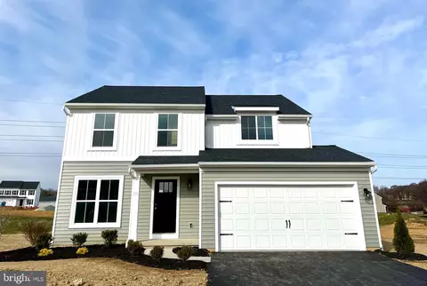 153 Stirrup Ln, Marietta, PA 17547