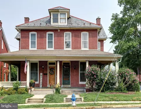 153 E College Ave, Elizabethtown, PA 17022
