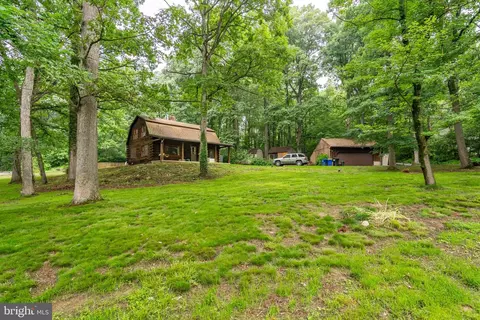 5125 Primrose Ln, New Holland, PA 17557