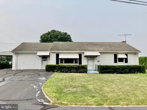 3617 Lilac Ave, Gordonville, PA 17529