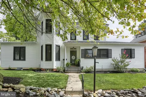 241 E Main St, Landisville, PA 17538