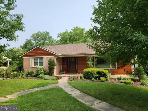 3149 Parker Dr, Lancaster, PA 17601