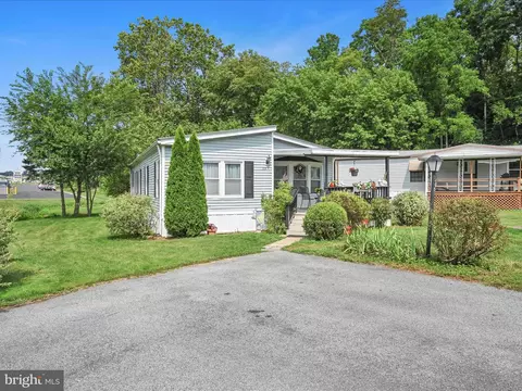 115 Ringneck Dr, Ephrata, PA 17522