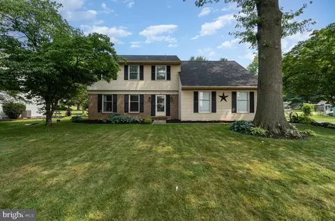 277 Delp Rd, Lancaster, PA 17601