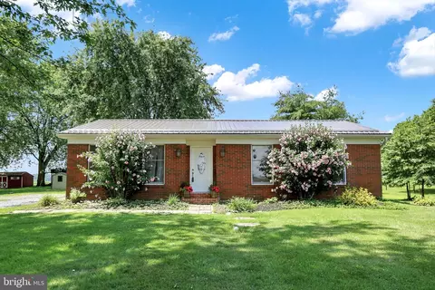 50 Trail Rd S, Elizabethtown, PA 17022