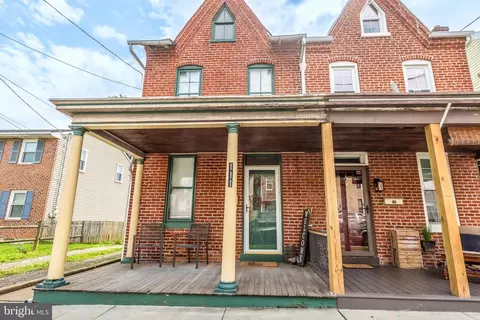111 S 8th St, Columbia, PA 17512