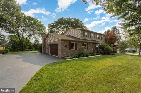 633 Lincoln Rd, Lititz, PA 17543 photo 2