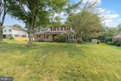 633 Lincoln Rd, Lititz, PA 17543 photo 3