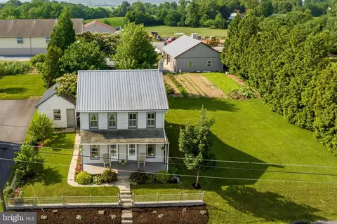 90 W Church Rd, Stevens, PA 17578