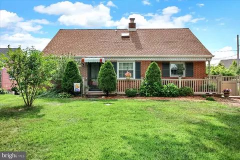 1558 Cedar Rd, Lancaster, PA 17601