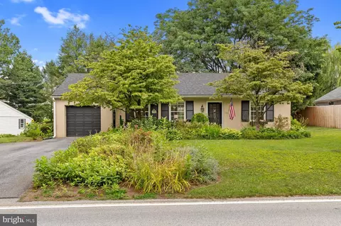 1717 Windy Hill Rd, Lancaster, PA 17602