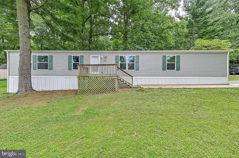 210 Maple Ln, New Providence, PA 17560
