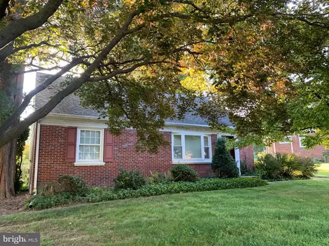 135 Crestmont Ave, Lancaster, PA 17602