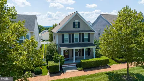 1106 Acton Aly, Mount Joy, PA 17552