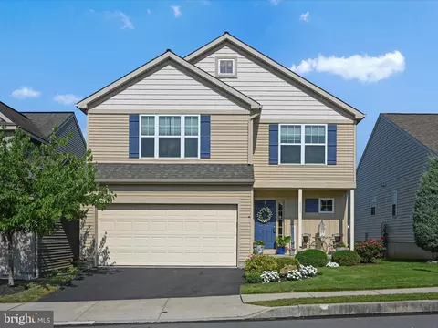 223 Charlan Blvd, Mount Joy, PA 17552