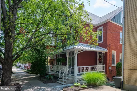 524 W James St, Lancaster, PA 17603