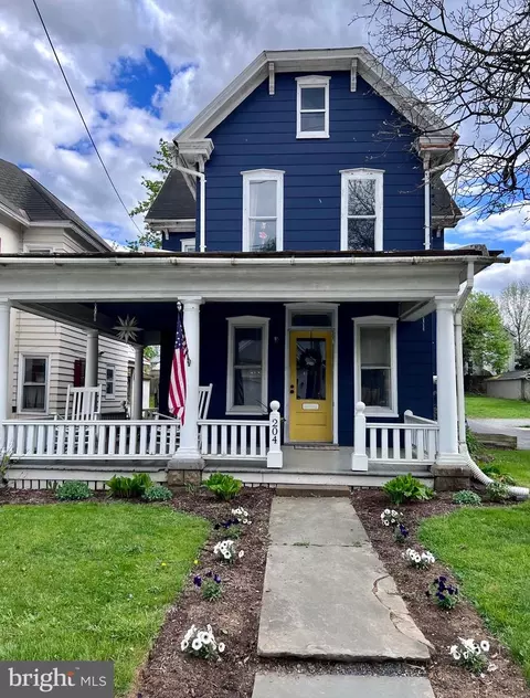204 E Main St, Ephrata, PA 17522