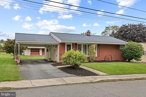 1759 Quarry Dr, Columbia, PA 17512
