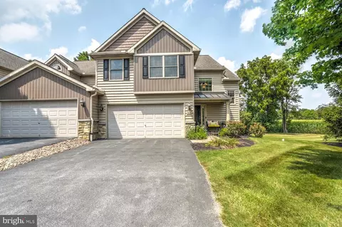 214 Fieldcrest Ln, Ephrata, PA 17522