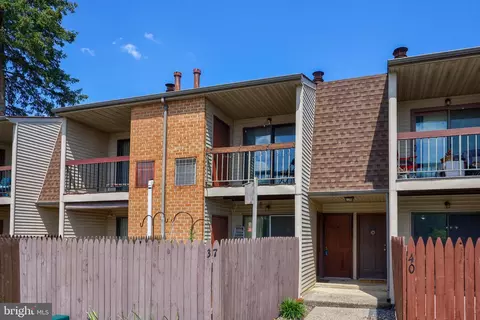 38 Lancaster Est, Mount Joy, PA 17552