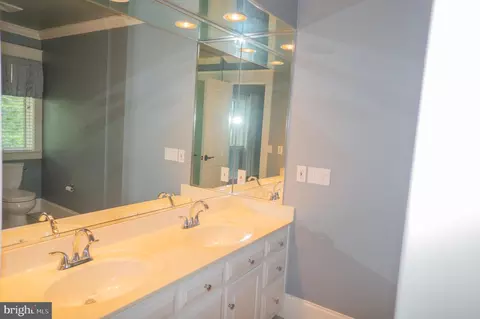 137 E Woods Dr, Lititz, PA 17543 photo 66