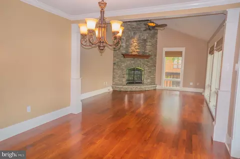137 E Woods Dr, Lititz, PA 17543 photo 8